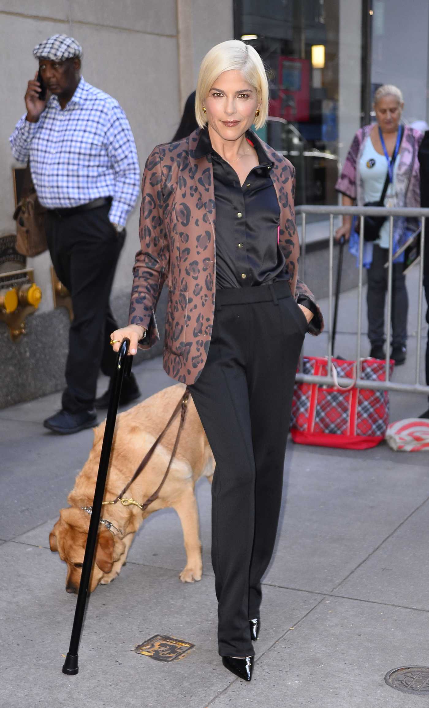 Selma Blair in a Brown Leopard Printed Blazer Arrives with Her Service Dog at the Today Morning Show in New York 10/05/2023