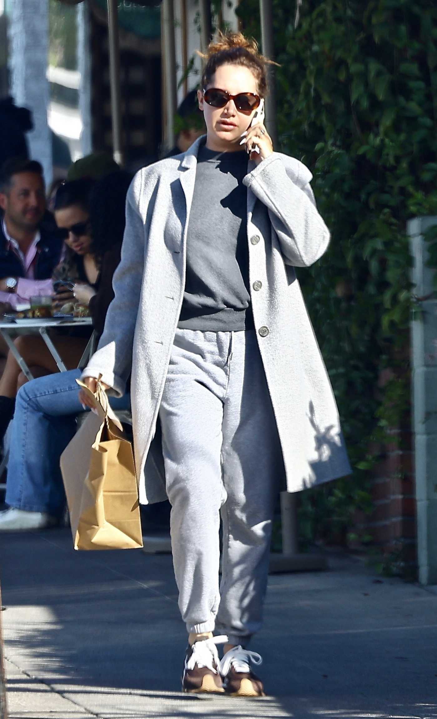 Ashley Tisdale in a Grey Coat Was Seen Out in Los Feliz 11/16/2023