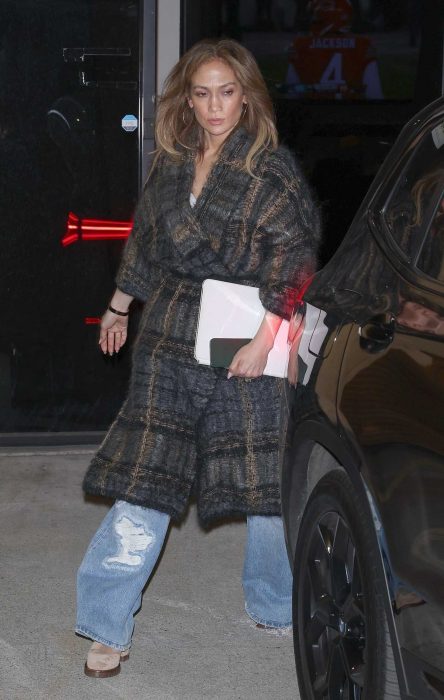 Jennifer Lopez in a Grey Plaid Bathrobe