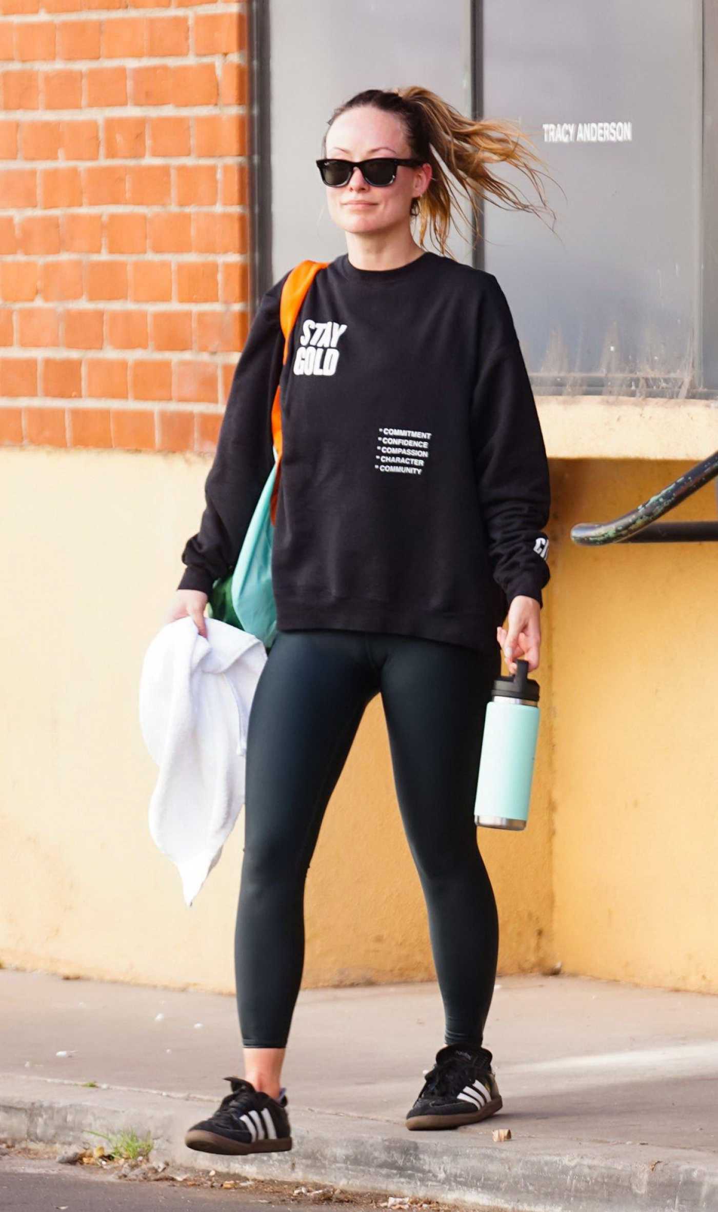 Olivia Wilde in a Black Sweatshirt Leaves the Gym in Los Angeles 11/14/2023