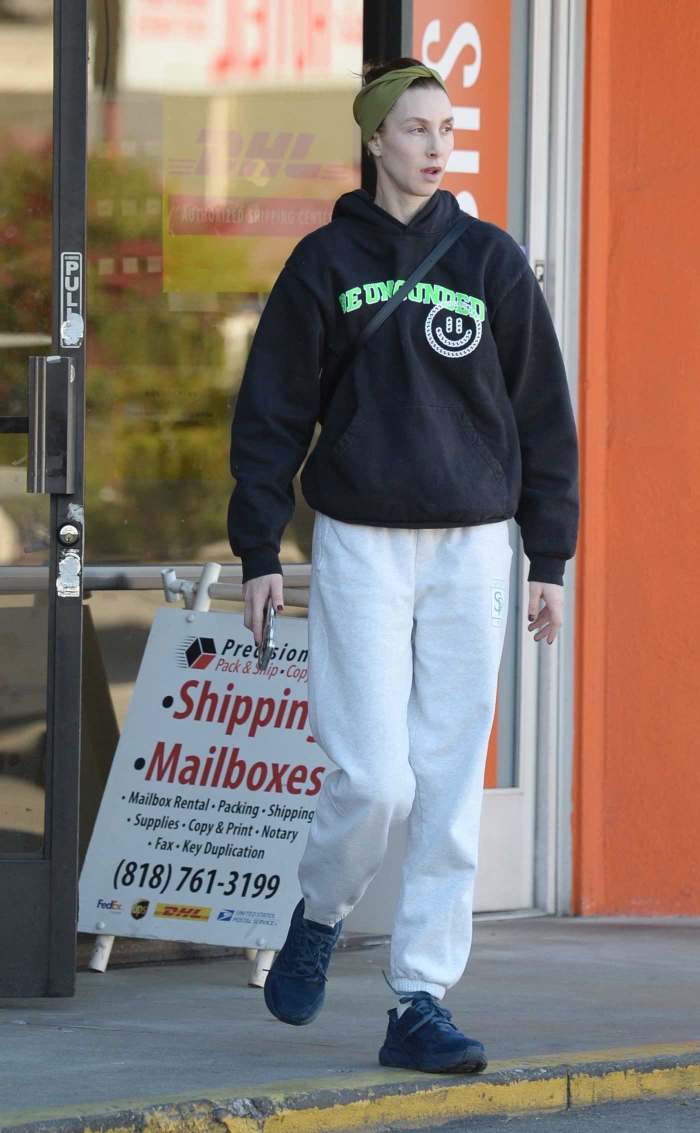 Whitney Port in a Black Hoodie Was Spotted Hauling Packages from a Shipping Store in Los Angeles 11/21/2023