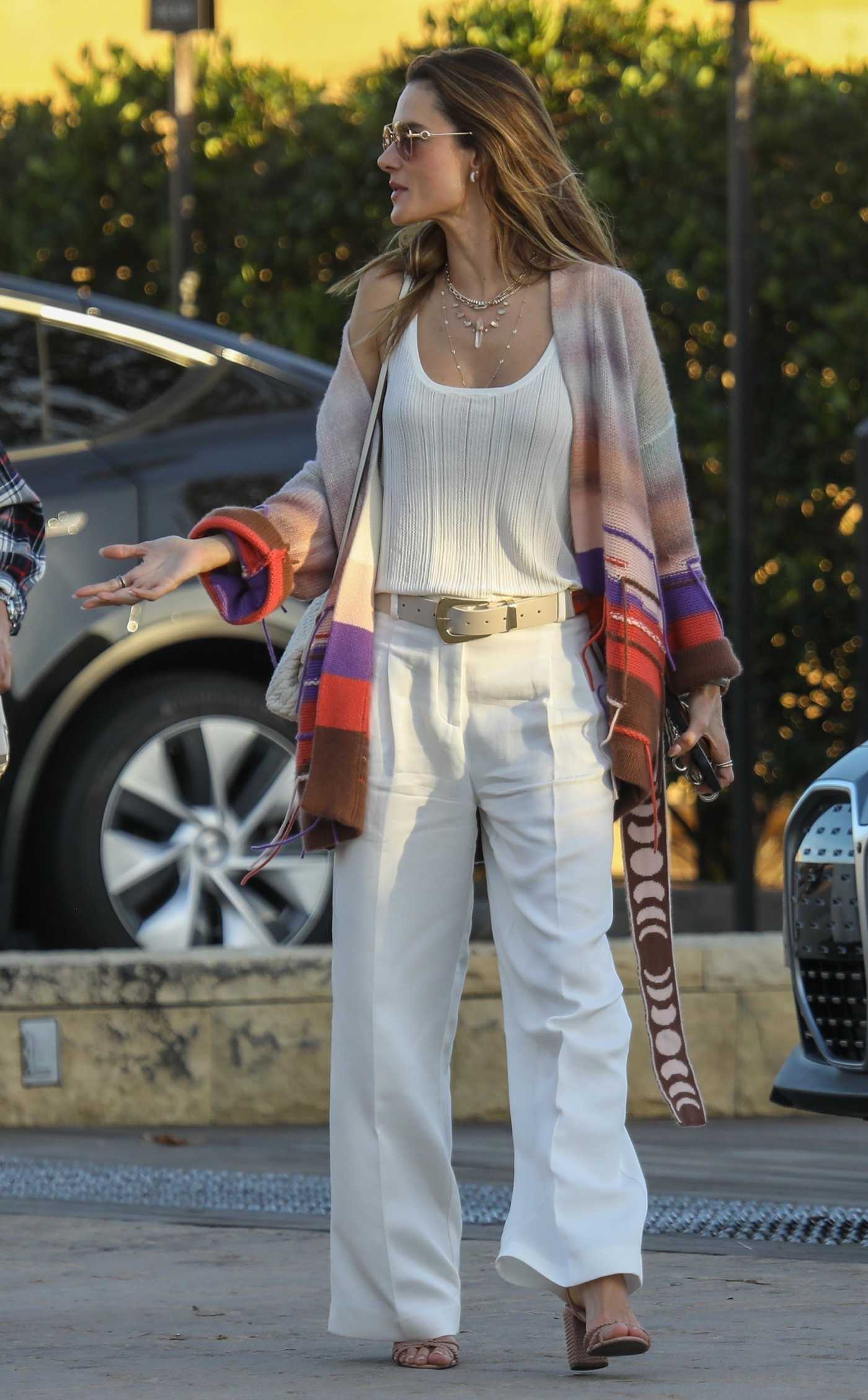 Alessandra Ambrosio in a White Pants Was Seen Out in Malibu 12/15/2023