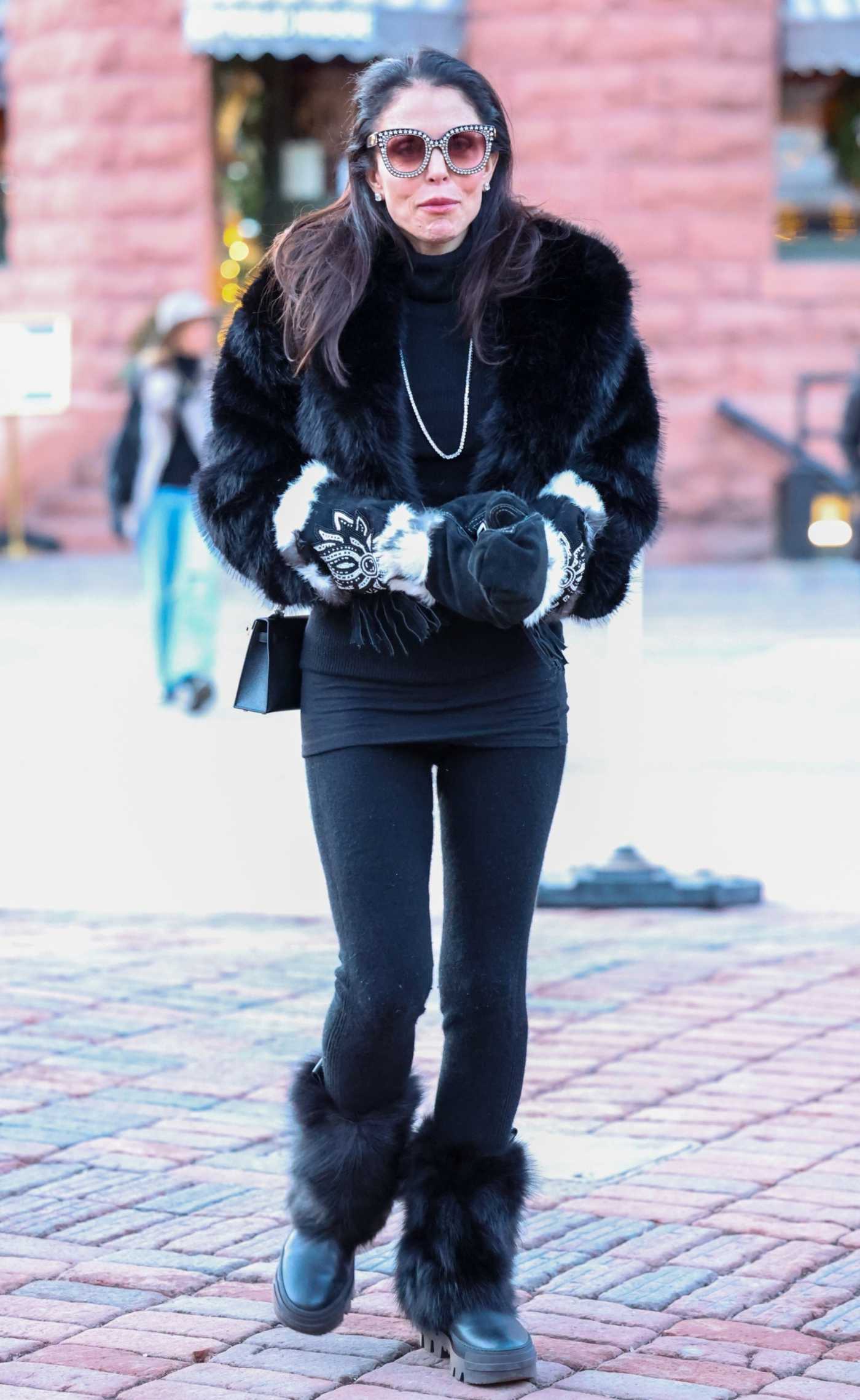Bethenny Frankel in a Black Outfit Was Seen Out in Aspen 12/21/2023