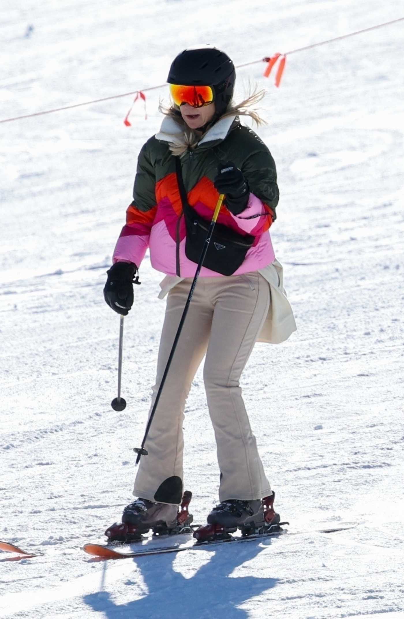 Kate Hudson Shows off Her Skiing Skills in Aspen 12/30/2023