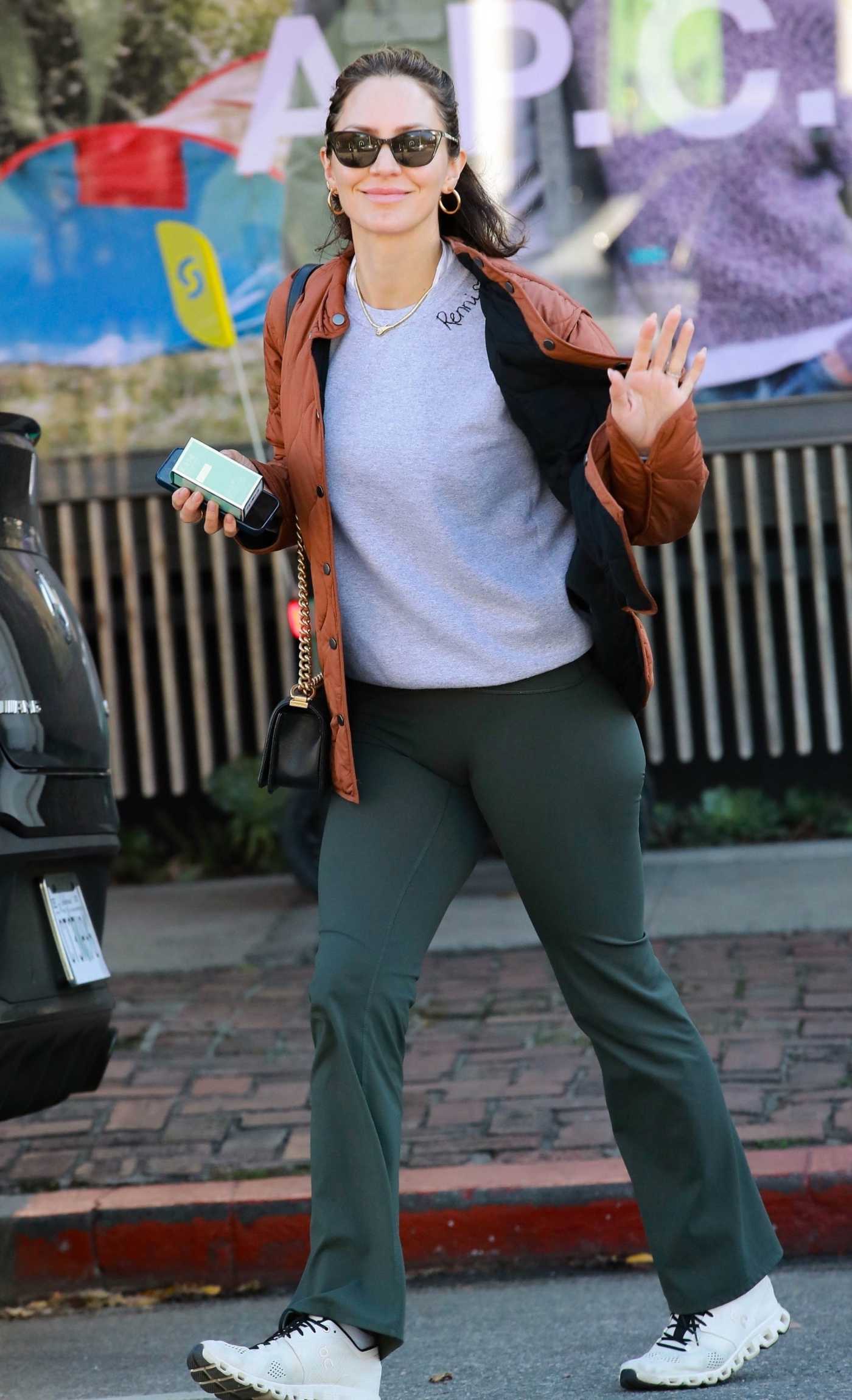 Katharine Mcphee in an Olive Pants Was Seen Out in Los Angeles 01/12/2024