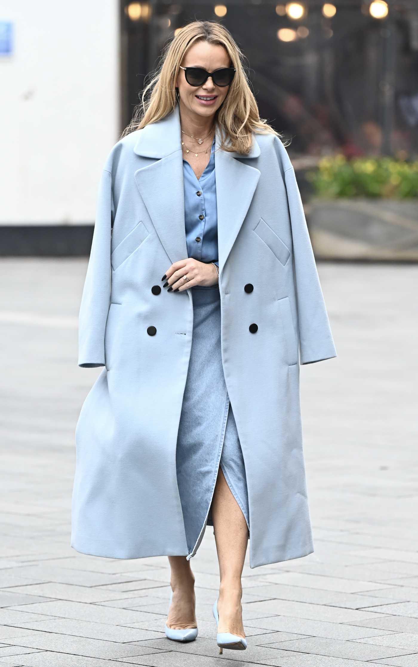 Amanda Holden in a White Suit Leaves the Global Radio Studios in London ...