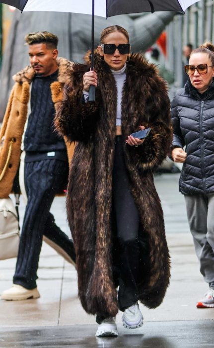 Jennifer Lopez in a Brown Fur Coat