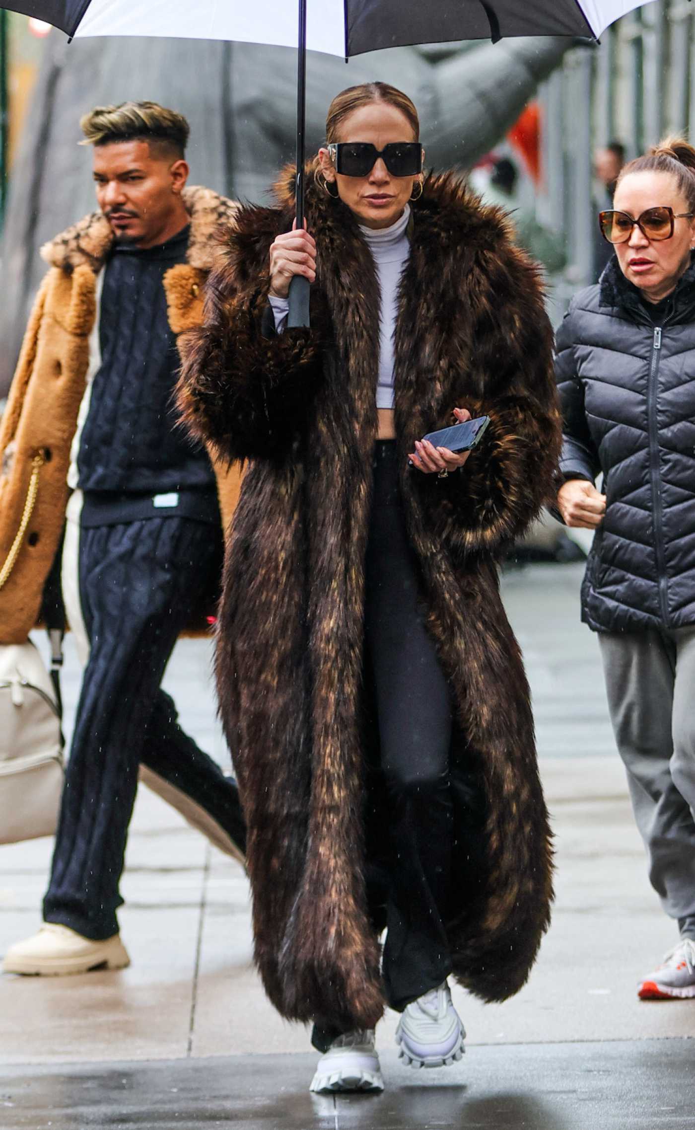 Jennifer Lopez in a Brown Fur Coat Was Seen Out in New York 04/02/2024