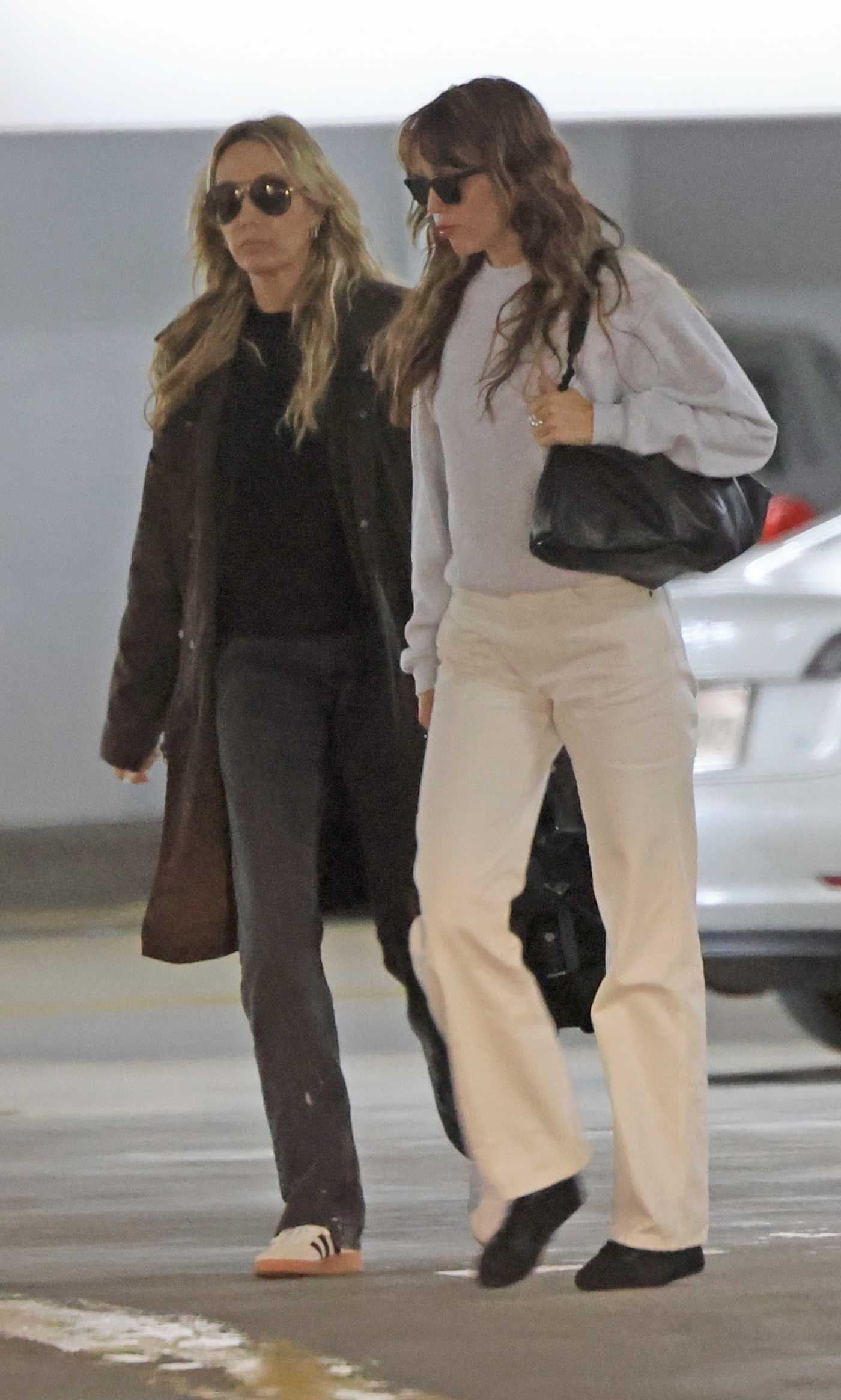 Miley Cyrus in a Beige Pants Was Seen Out with Tish Cyrus in Los Angeles 04/25/2024