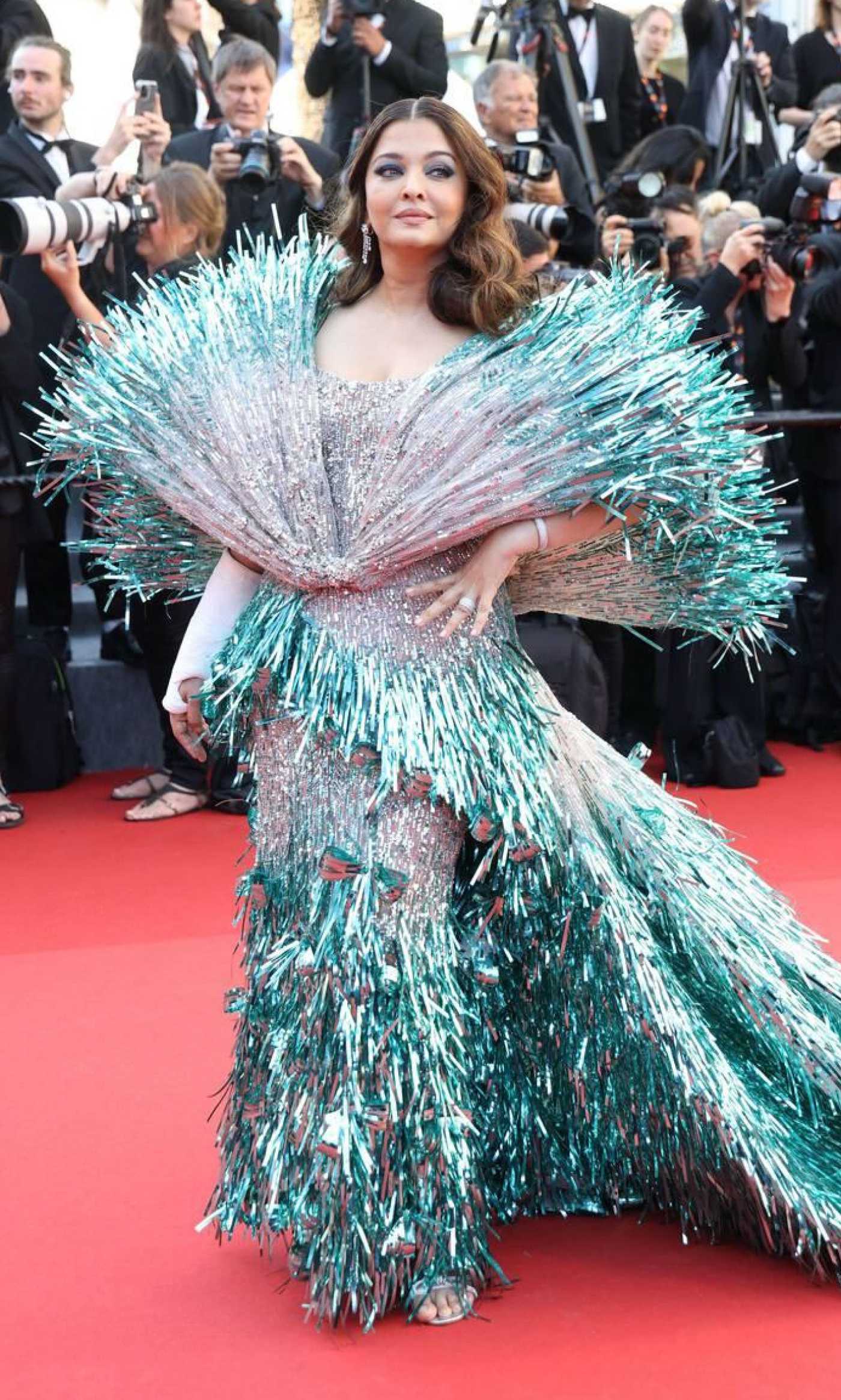 Aishwarya Rai Attends the Kinds of Kindness Red Carpet During the 77th Cannes Film Festival in Cannes 05/17/2024
