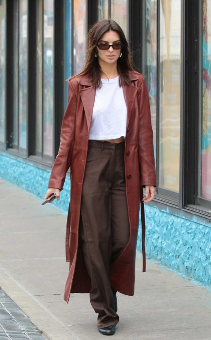 Emily Ratajkowski in a Tan Leather Coat