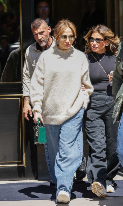 Jennifer Lopez in a Beige Sweater