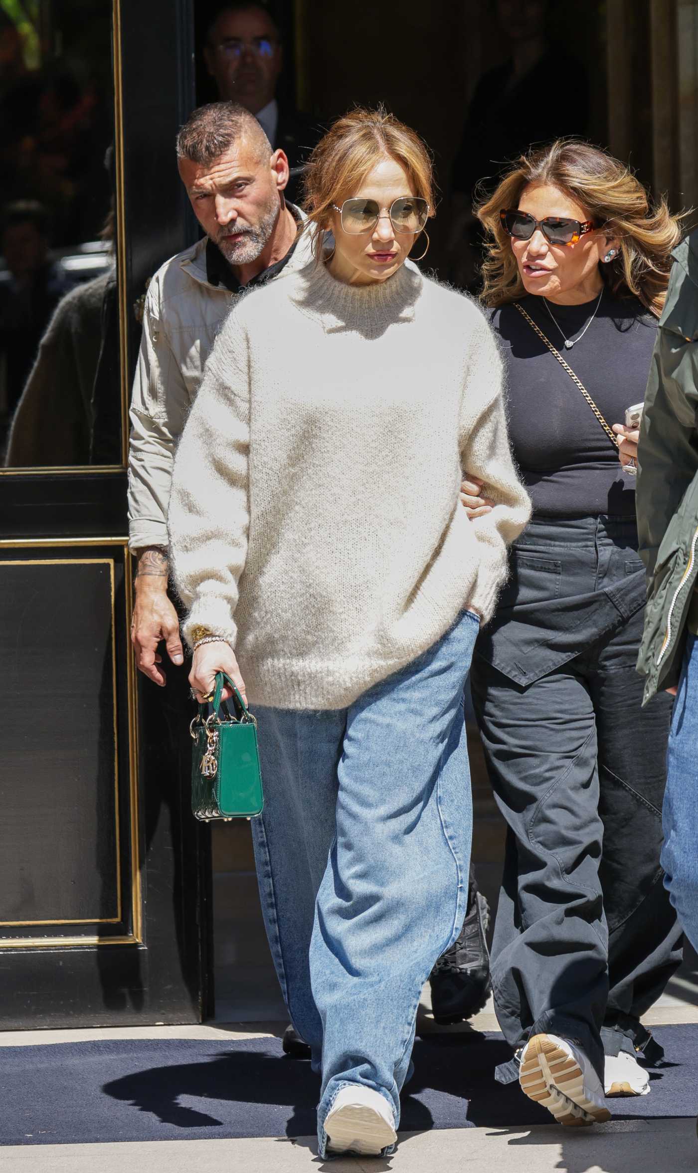 Jennifer Lopez in a Beige Sweater Was Seen Out in Paris 05/10/2024