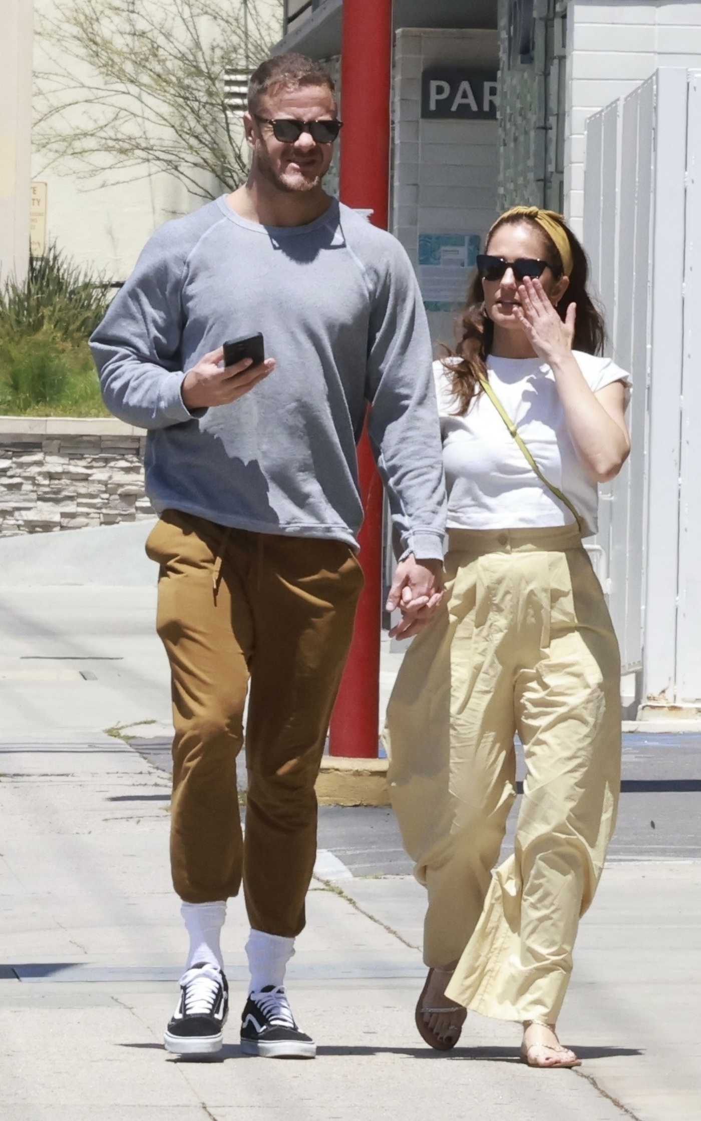 Minka Kelly in a White Tee Was Seen Out with Dan Reynolds in Los Angeles 05/07/2024