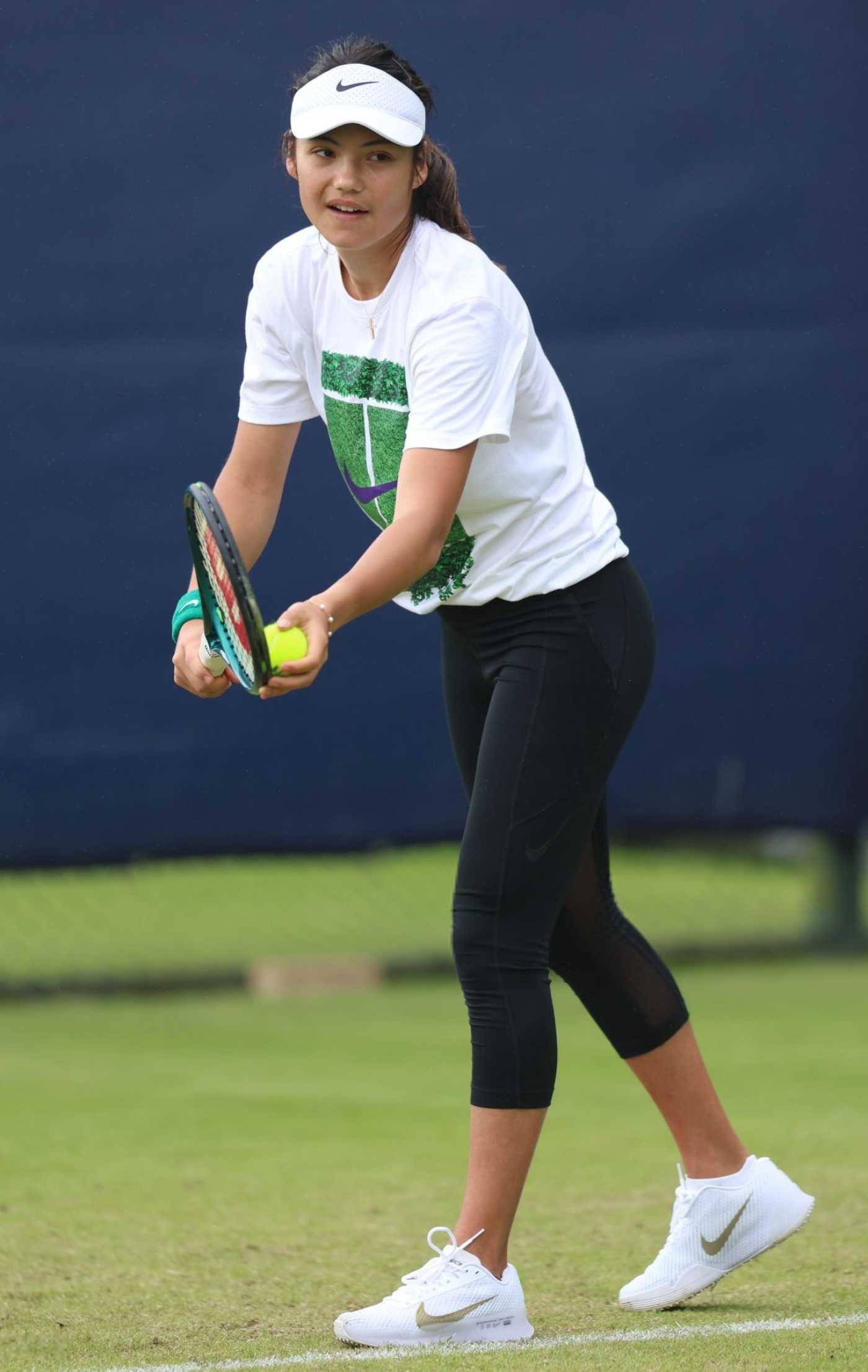 Emma Raducanu Practices During Qualifying Day 2 of the Rothesay Open in Nottingham 06/09/2024