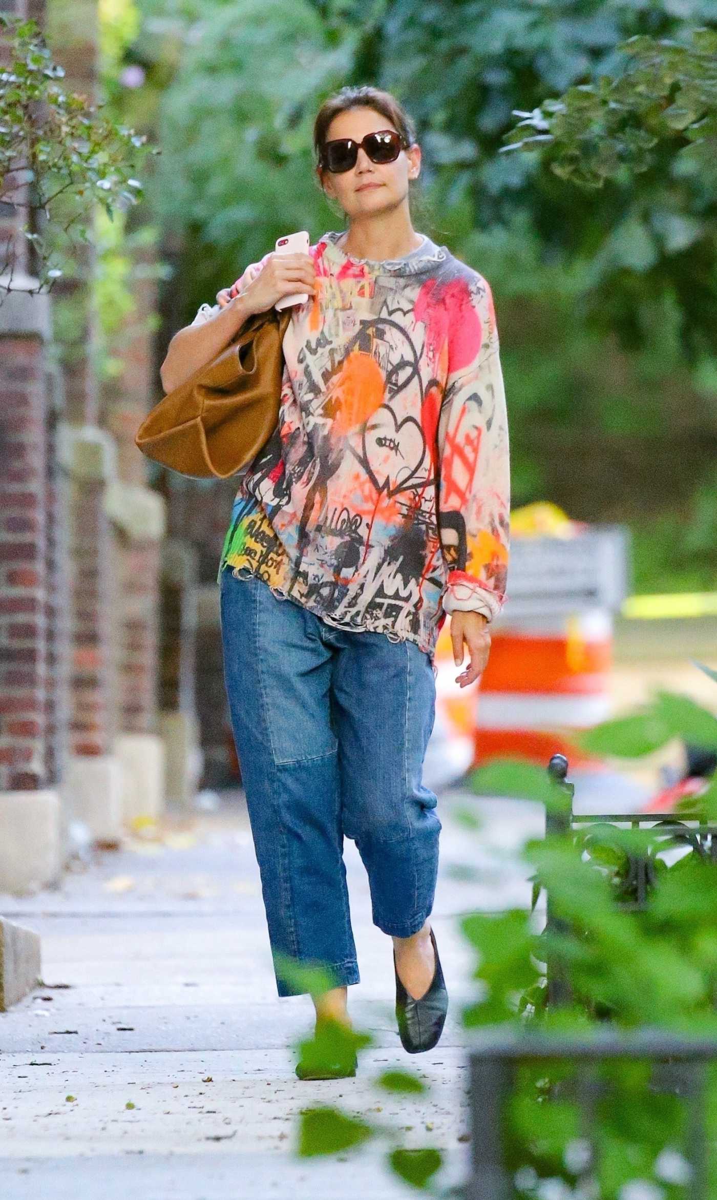 Katie Holmes in a Patterned Sweatshirt Was Seen Out in New York 08/27/2024