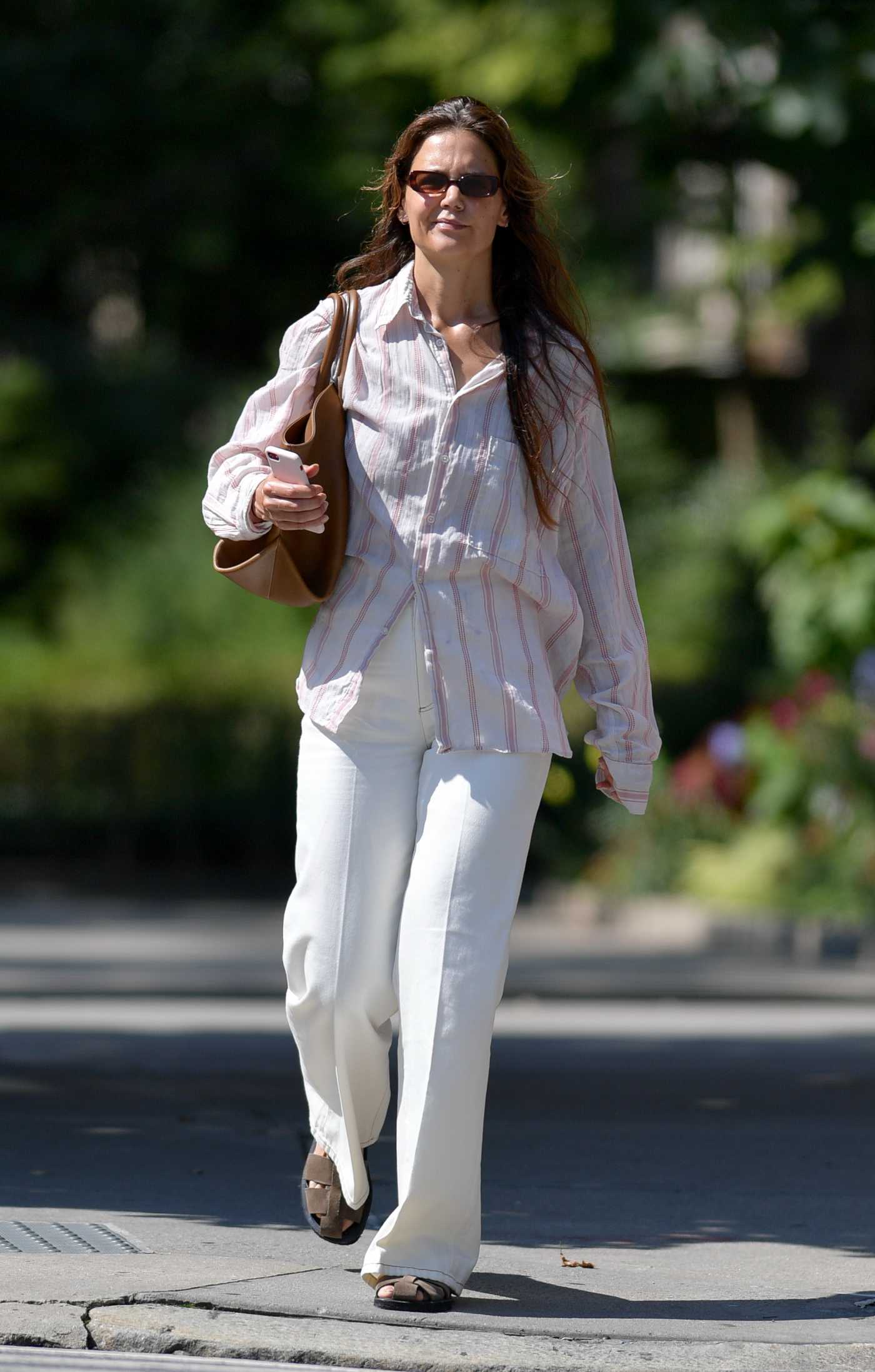 Katie Holmes in a White Pants Was Seen Out in New York 08/05/2024