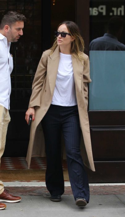 Olivia Wilde in a Beige Trench Coat