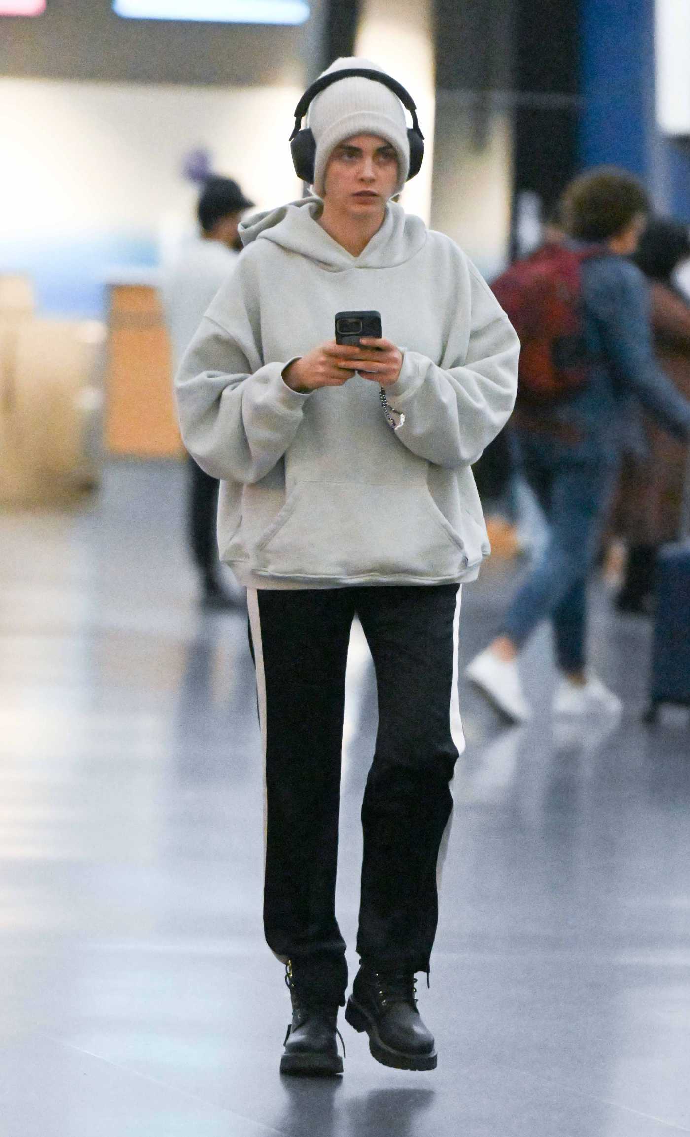 Cara Delevingne Arrives at JFK Airport in New York 10/07/2024