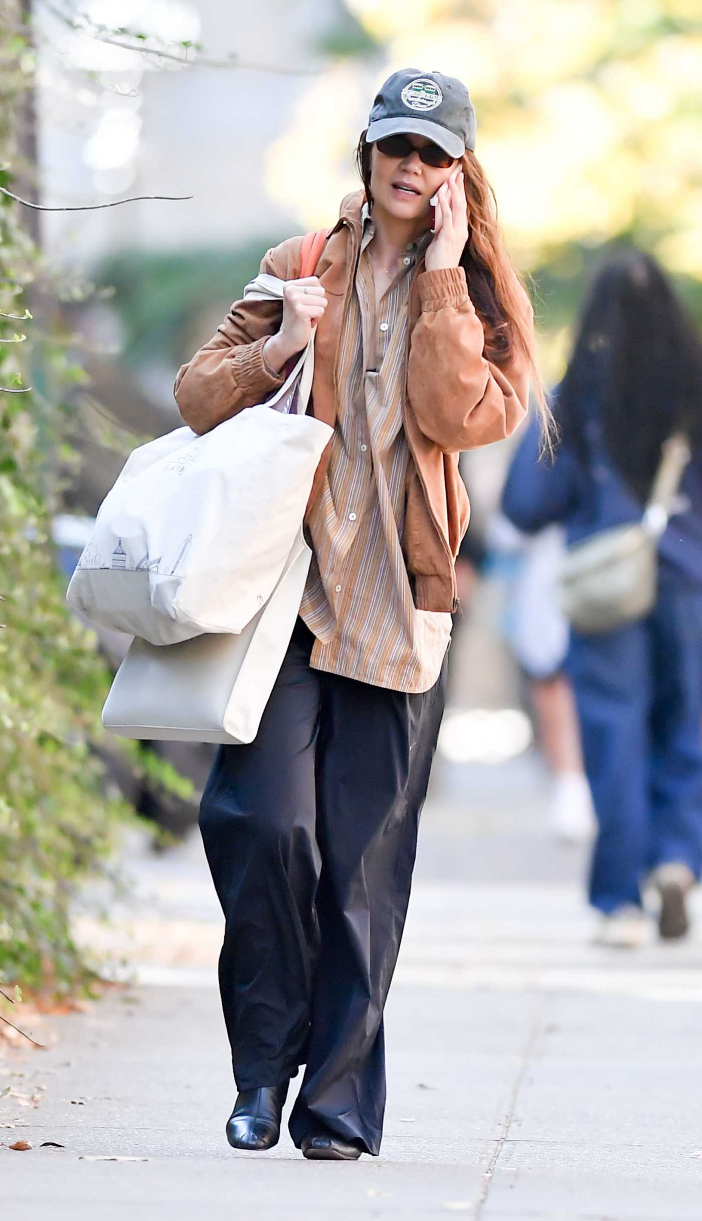 Katie Holmes in a Grey Cap Was Seen Out in New York City 10/19/2024