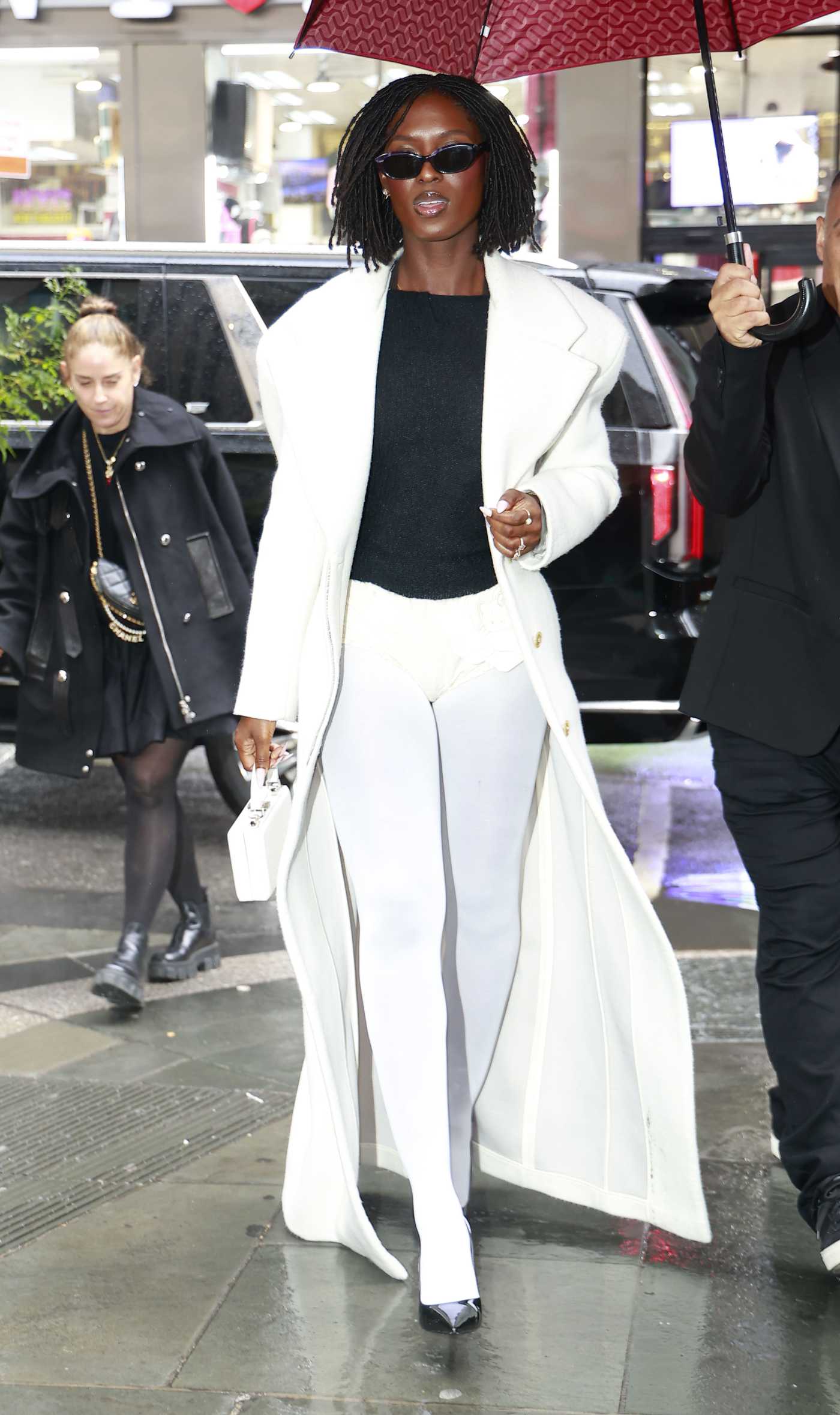 Jodie Turner-Smith in a White Coat Was Seen Out in New York City 11/26/2024