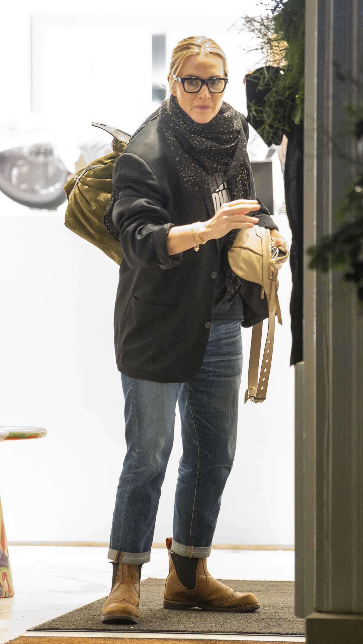 Kate Winslet in a Black Blazer Leaves John Frieda Hairdressers in Mayfair in London 11/27/2024