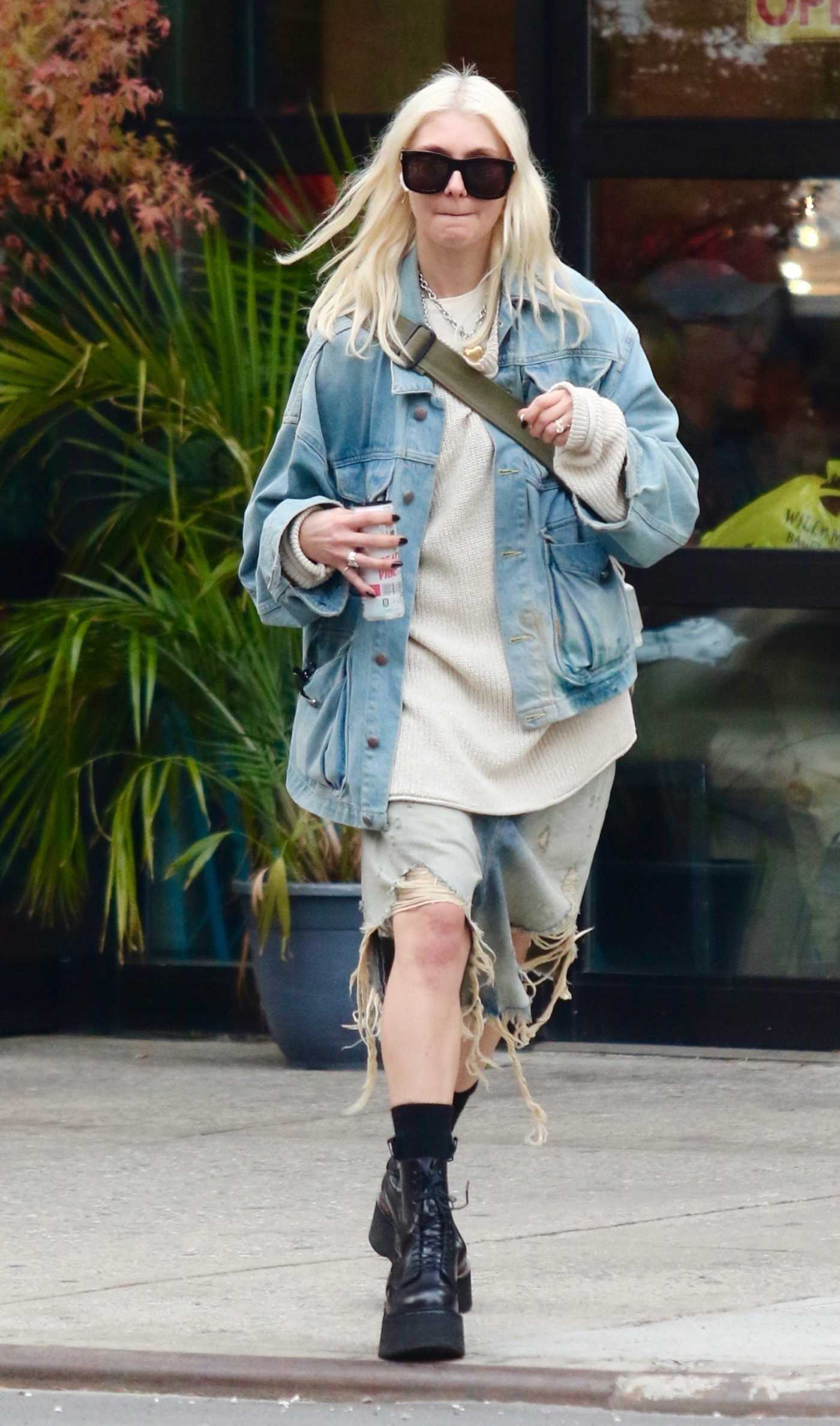 Taylor Momsen in a Blue Denim Jacket Was Seen Out in NYC 11/05/2024