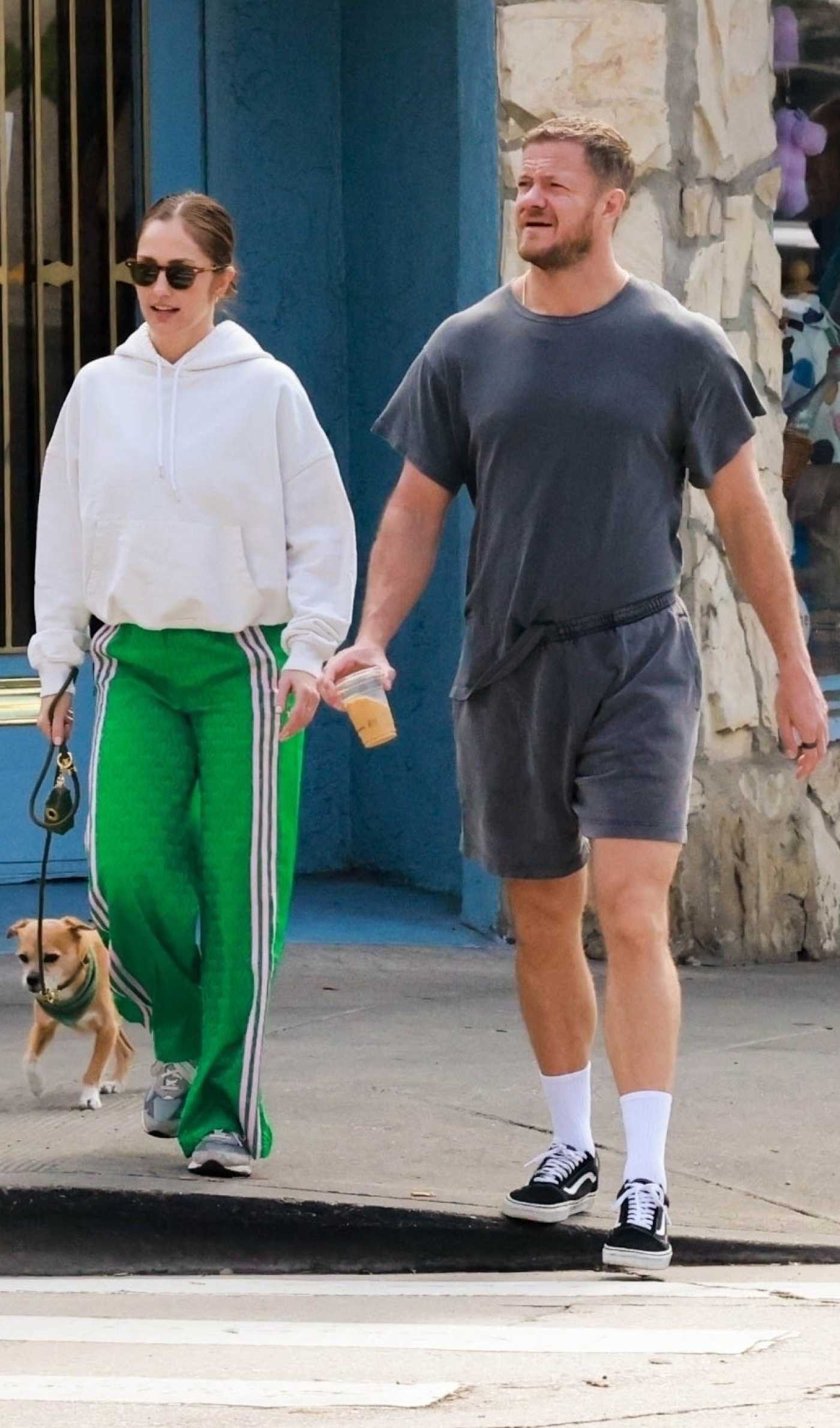 Minka Kelly in a Green Track Pants Was Seen Out with Dan Reynolds in Los Angeles 02/09/2025