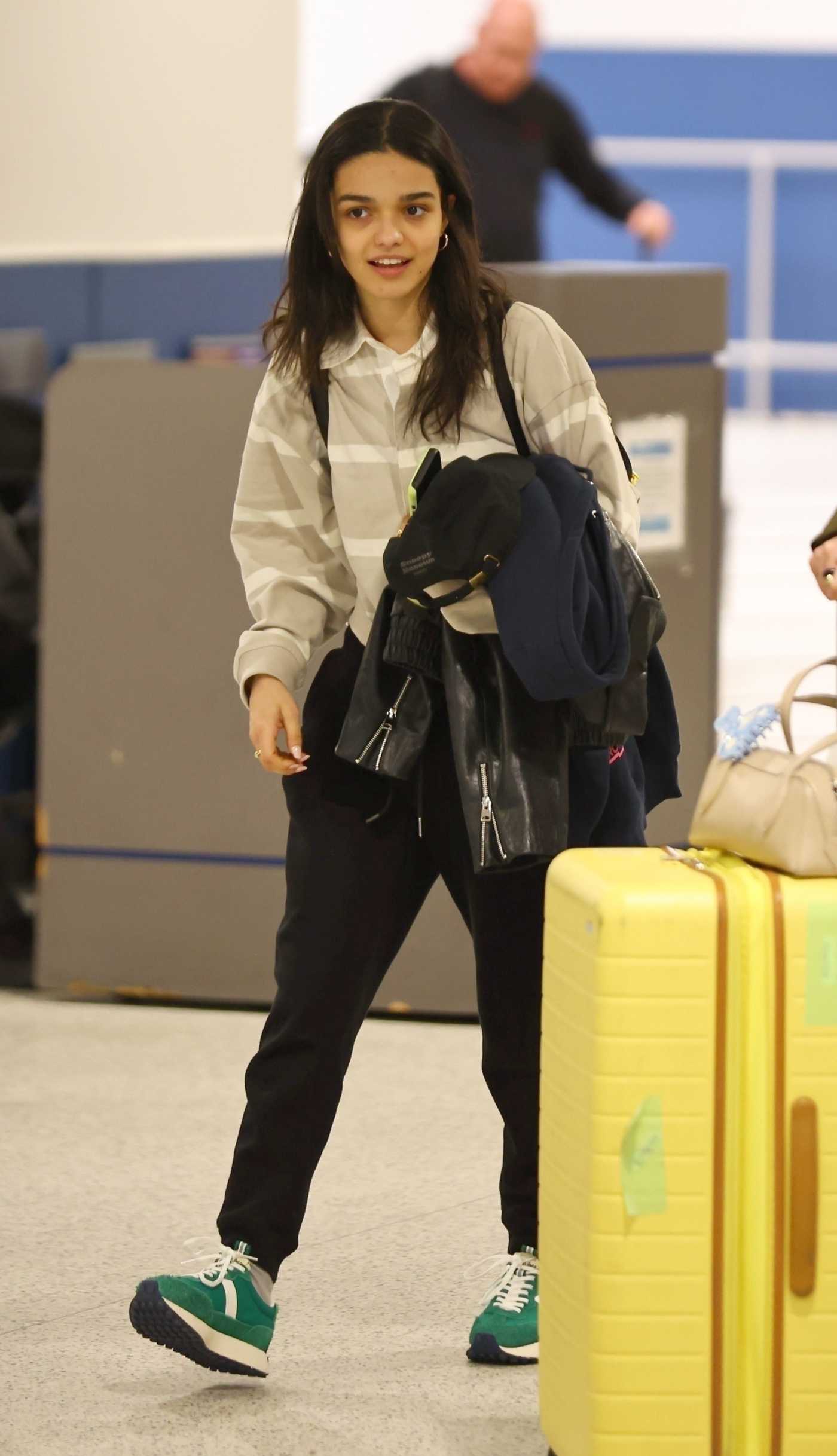 Rachel Zegler in a Green Sneakers Arrives at Newark Airport in New Jersey 03/07/2025