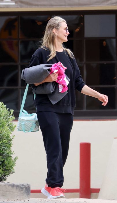 Cameron Diaz in a Red Sneakers