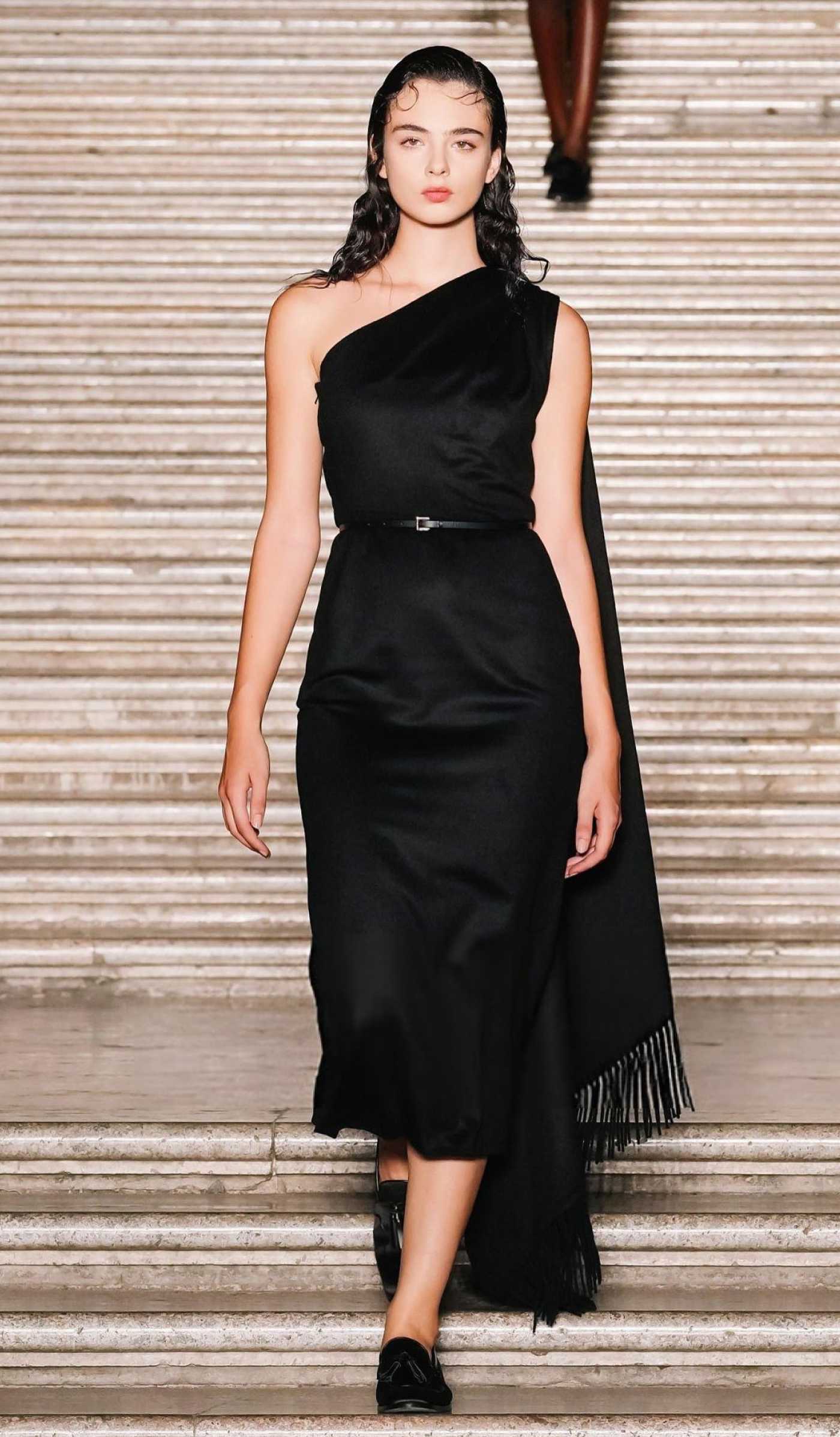 Deva Cassel Walks the Runway at Max Mara Resort 2026 Collection Fashion Show in Caserta 06/17/2025