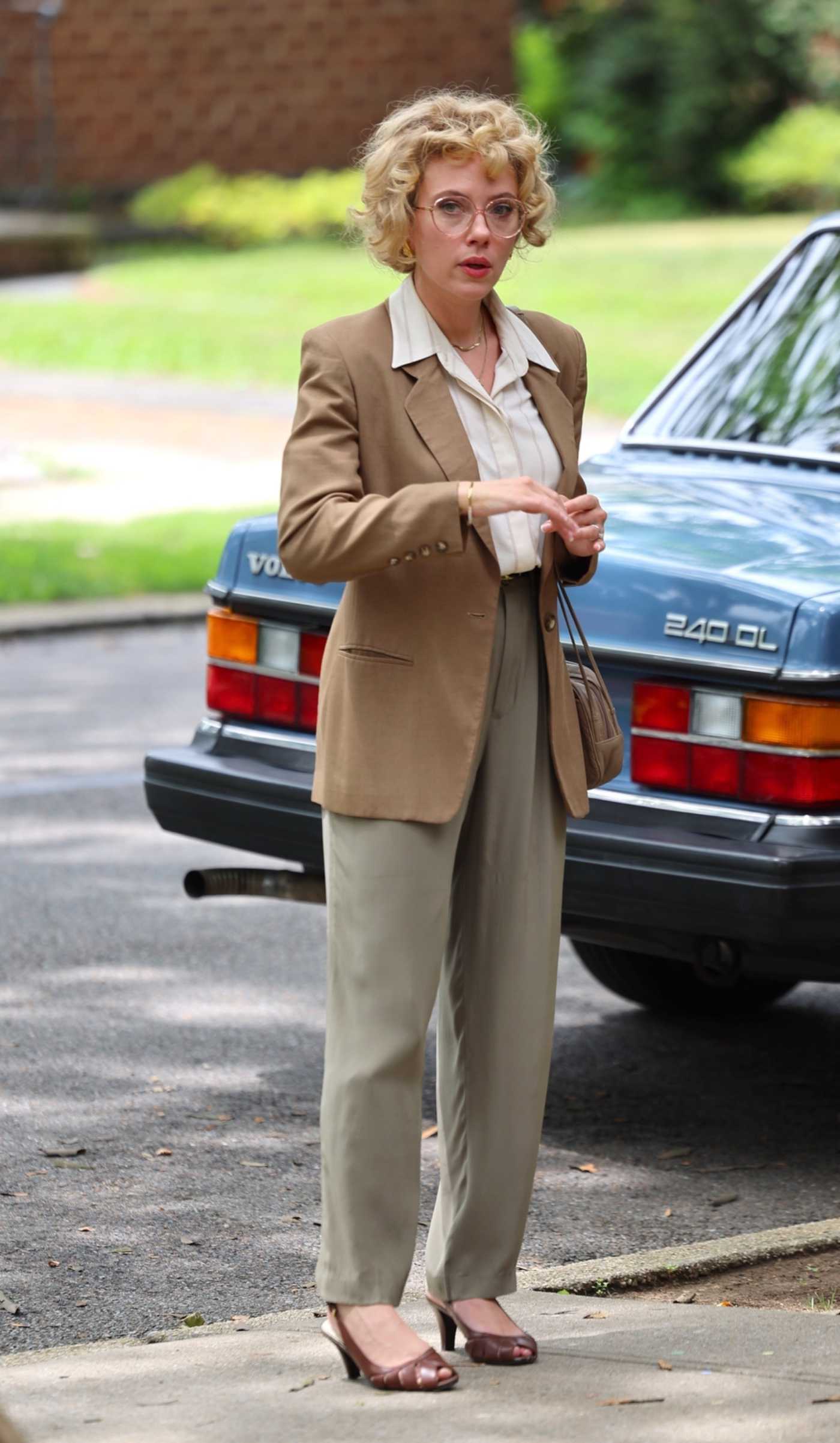Scarlett Johansson in an Olive Pants Filming Scenes for Her Upcoming Series Paper Tiger in Queens in New York 07/10/2025