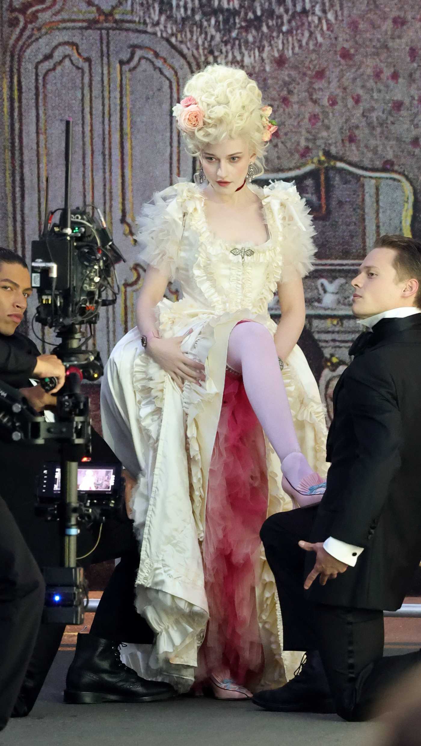 Julia Garner Walks the Runway During the Vogue World: Hollywood 2025 at Paramount Studios in Los Angeles 10/26/2025