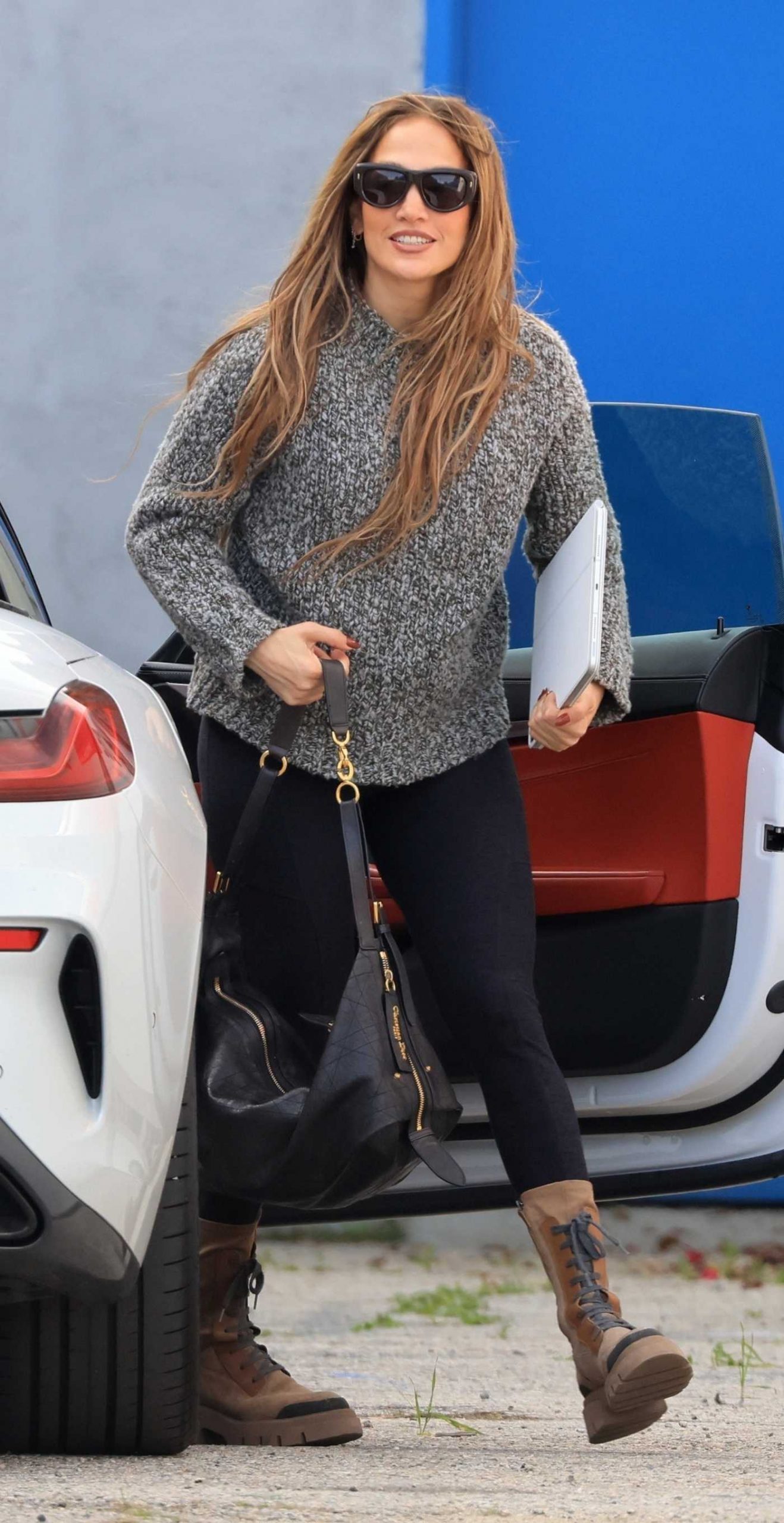 Jennifer Lopez in a Grey Sweater Was Seen Out in Las Vegas 12/18/2025