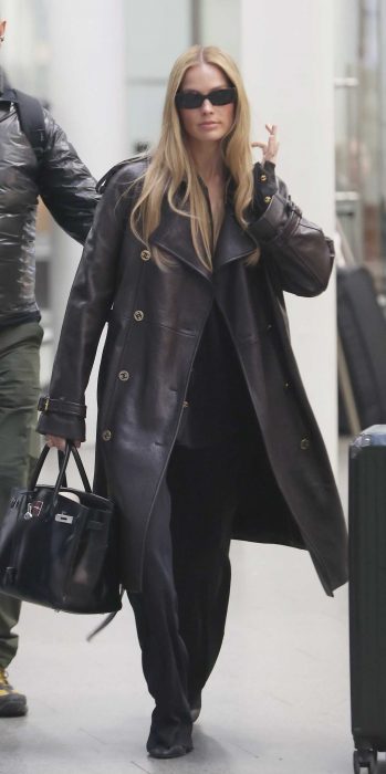 Margot Robbie in a Brown Leather Coat