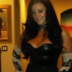 Candice Michelle – Celebrity Wiki -> onceleb.wiki