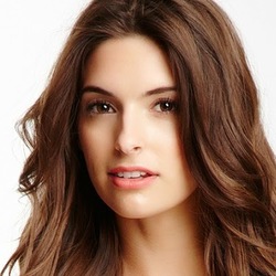 Elisabeth Giolito Bikini Photoshoot – Celebrity Wiki -> onceleb.wiki