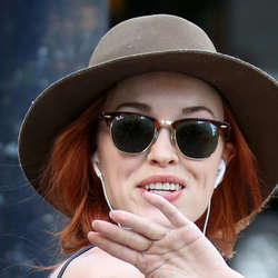 Elyse Levesque – Celebrity Wiki -> onceleb.wiki