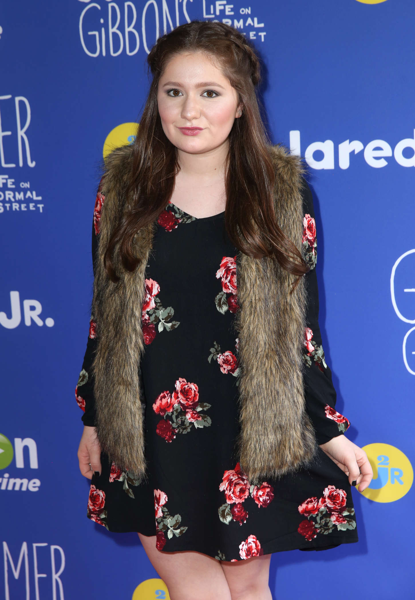 Emma Kenney Just Jared Fall Fun Day in Los Angeles-1