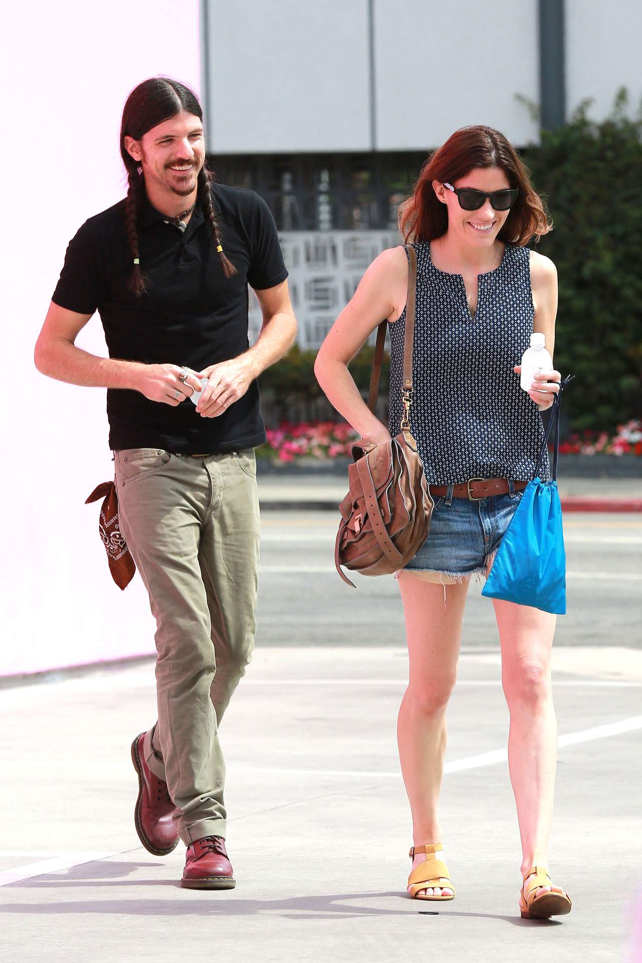Jennifer Carpenter go out in shorts in Hollywood