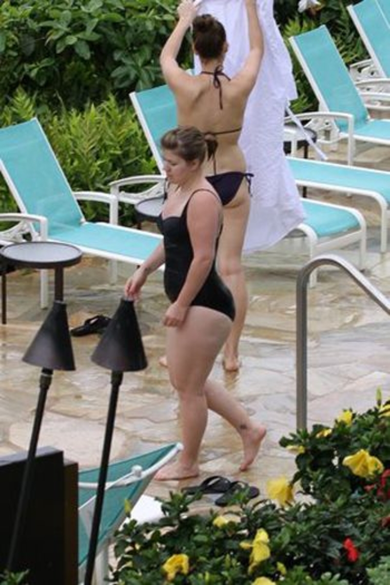 Kelly Clarkson Bikini Candids in Kauai Hawai