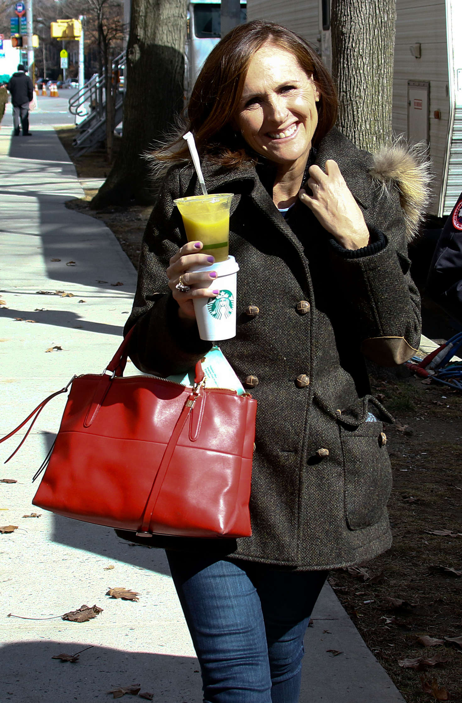 Molly Shannon Arrives on the Set of Divorce in New York-1