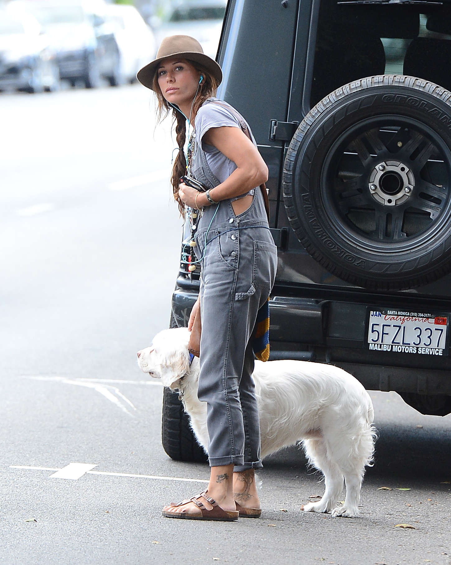 Rhona Mitra Out in Beverly Hills-1