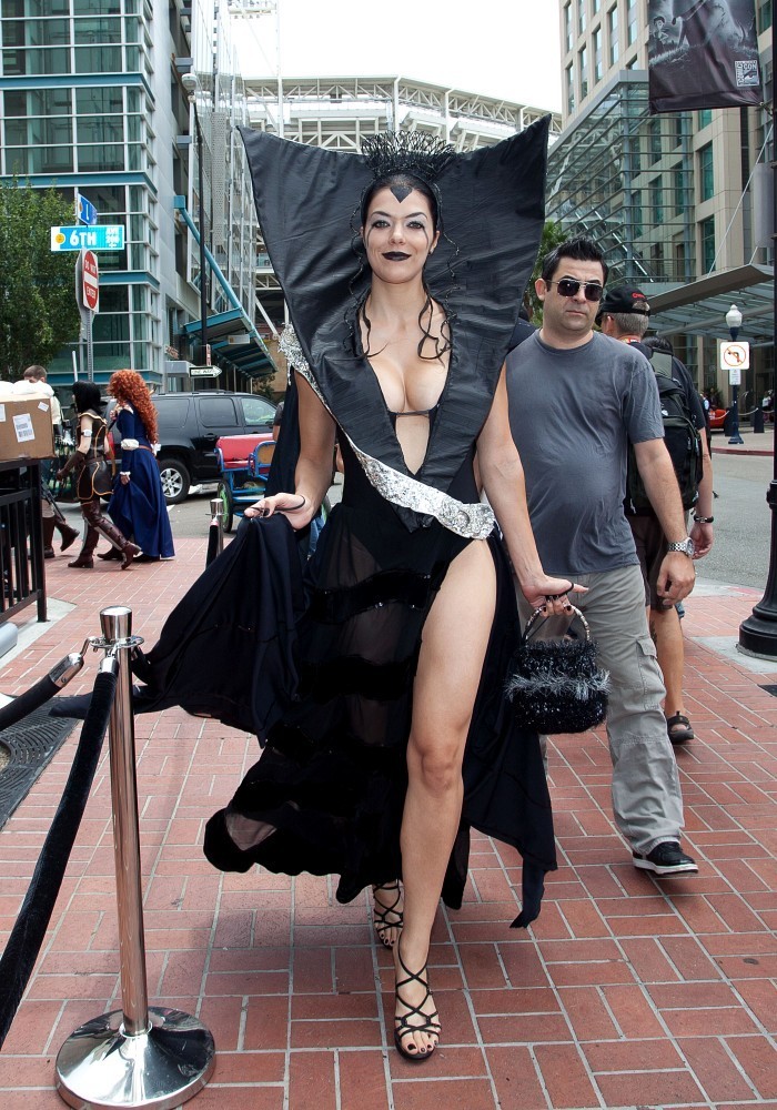 Adrianne Curry at San Diego Comic-Con