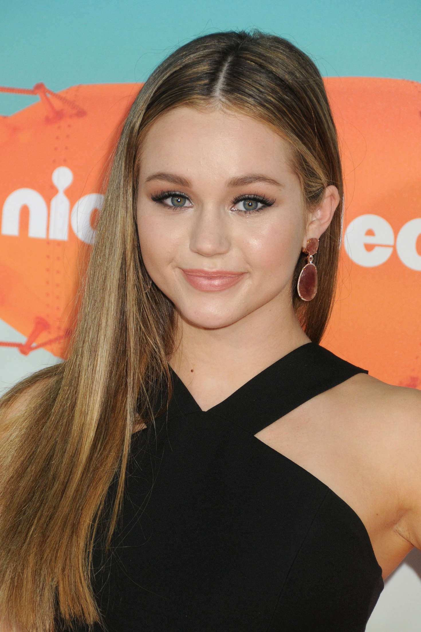 Brec Bassinger Images