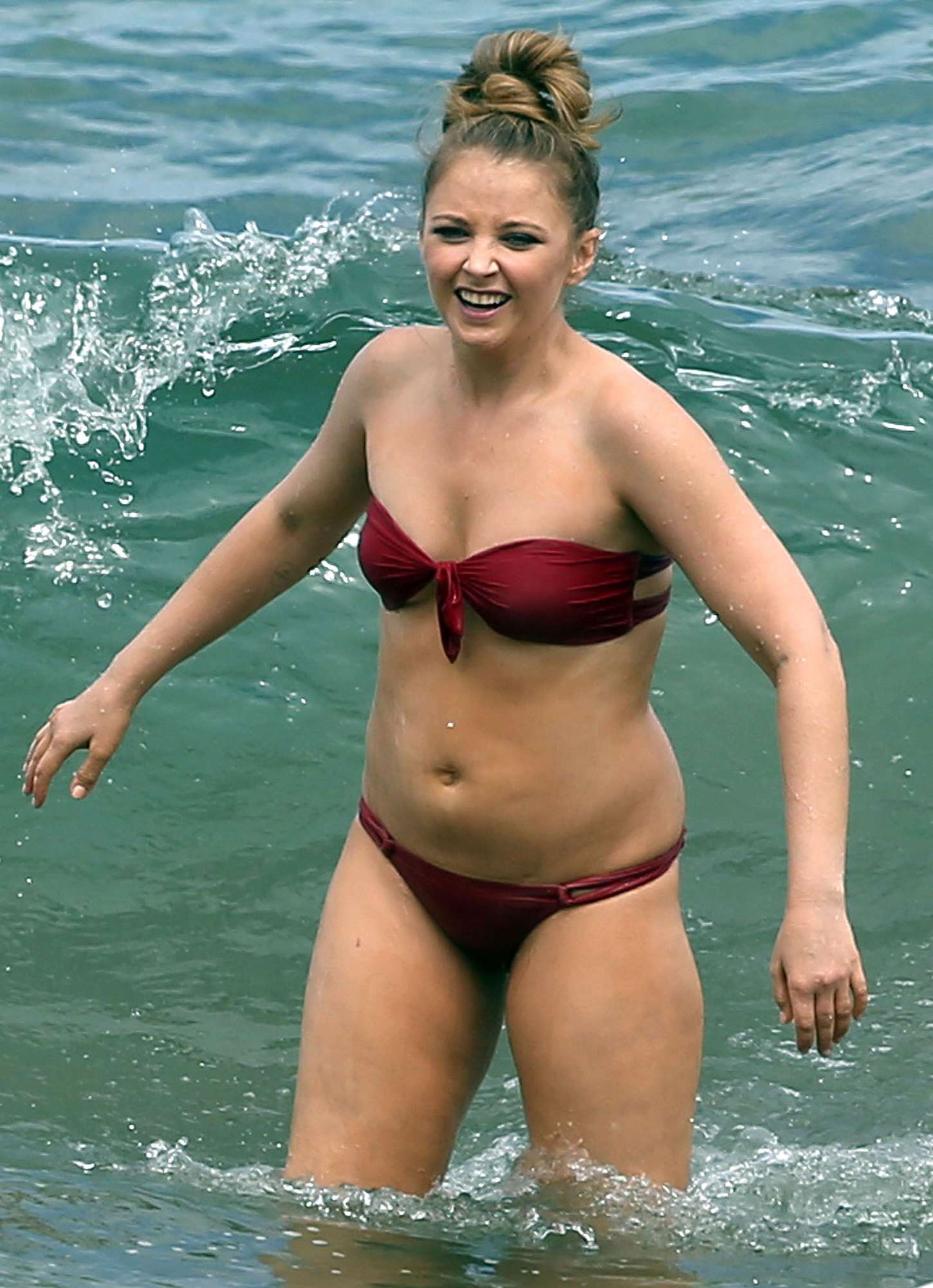 Elisabeth Harnois Wearing Bikini at a beach in Maui