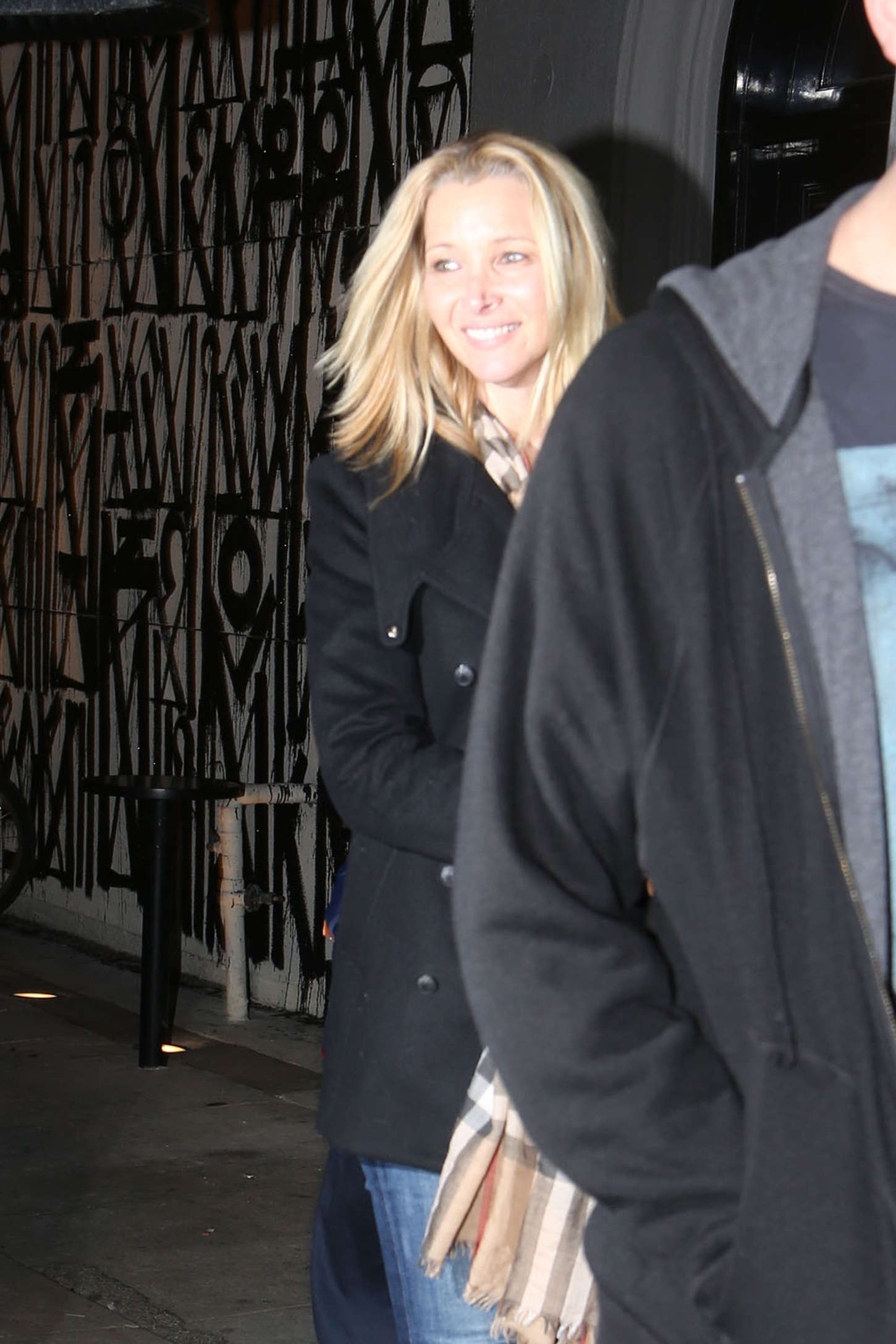 Lisa Kudrow Leaving Craigs Restuarant in West Hollywood