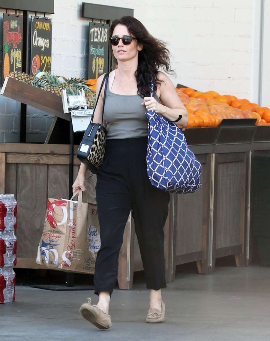 Robin Tunney go out in West Hollywood-1