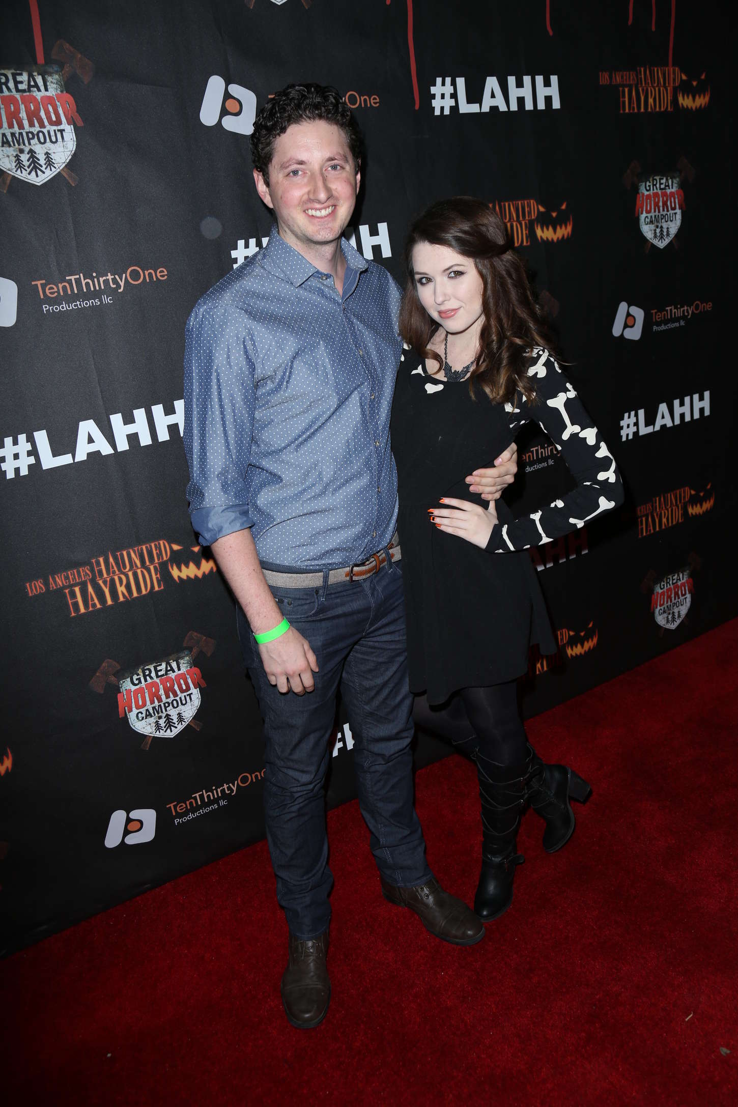 Saige Ryan Campbell Los Angeles Haunted Hayride Black Carpet Premiere Night-1